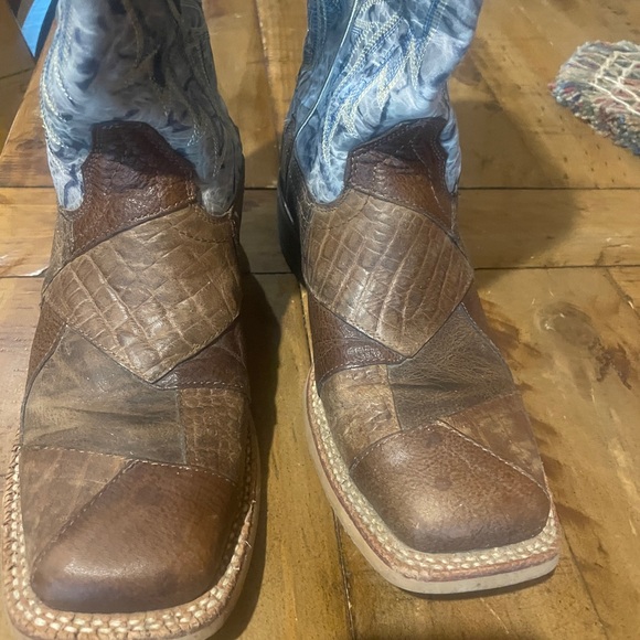 Airat women’s boots. Size 8b. Worn 4-5 times. - Picture 3 of 8